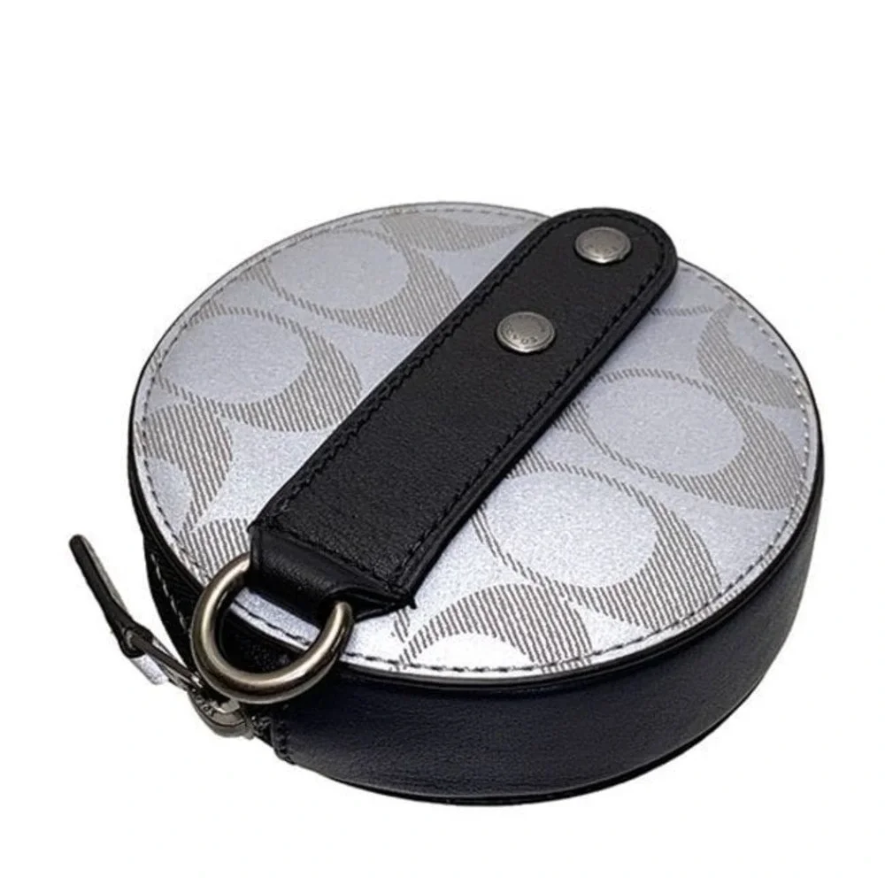 COACH ROUND HYBRID POUCH IN REFLECTIVE SIGNATURE CANVAS NWOT